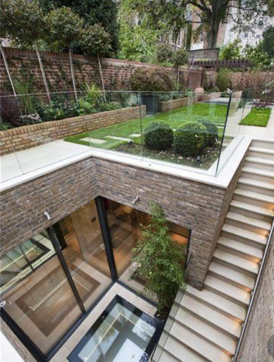 At London Roof Garden we want to understanding your requirements, a four step process to create your roof terrace, balcony, green roof or roof garden, either refurbment of existing or conversion of underutilised roofing area, space.