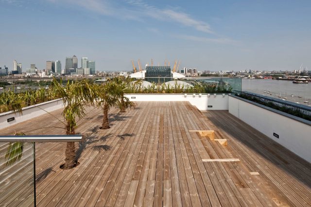 Roof Garden refurbishment of existing roofing space specialist Builders near me with Roofer Builder in London, convert your existing roof area into a modern outside Roof Garden, for living, entertaining or a commercial space for hospitality or restaurant, using Sika Roof Systems and composite decking, lets create that special outdoor space you can use and enjoy, contact London Roof Gardens today.