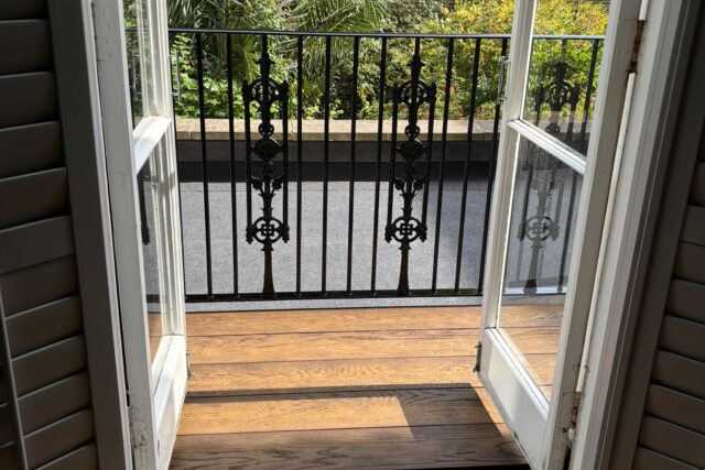 Flat roofer in Pimlico London roof terrace balcony builder company, provides improved protection against element & safeguarding the integrity.