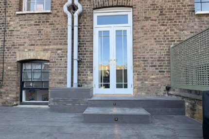 Flat roofer roof garden builders Little Venice, Maida Vale decking, planning application management and approvals.