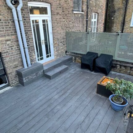 Flat roofer roof garden builders Little Venice, Maida Vale decking, planning application management and approvals.