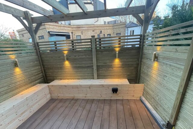 Flat roof conversion terrace garden builder Chiswick London, this project centered on the converting a compact, premium outdoor living space.